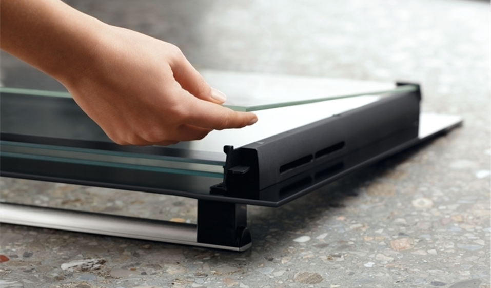EASY OVEN DOOR REMOVAL