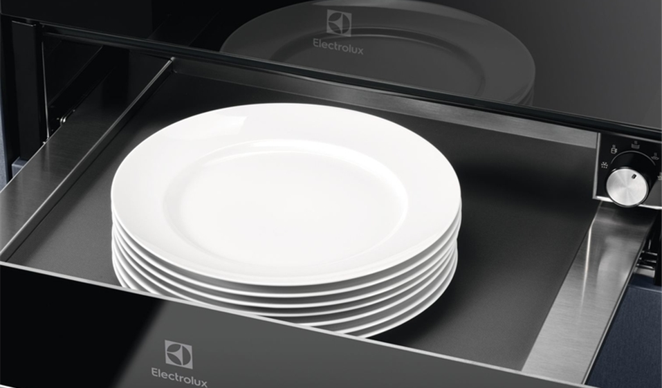 EFFORTLESS PLATE WARMING